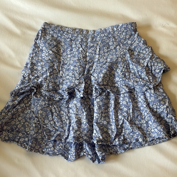 Cute floral skirt - Picture 3 of 3